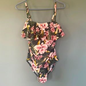 Floral bathing suit with ruffle
